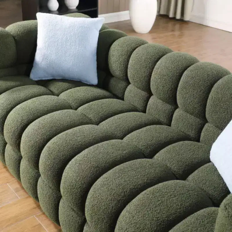 Canapé luxueux en bouclette blanche : 3 places, ergonomique, longueur 84,3