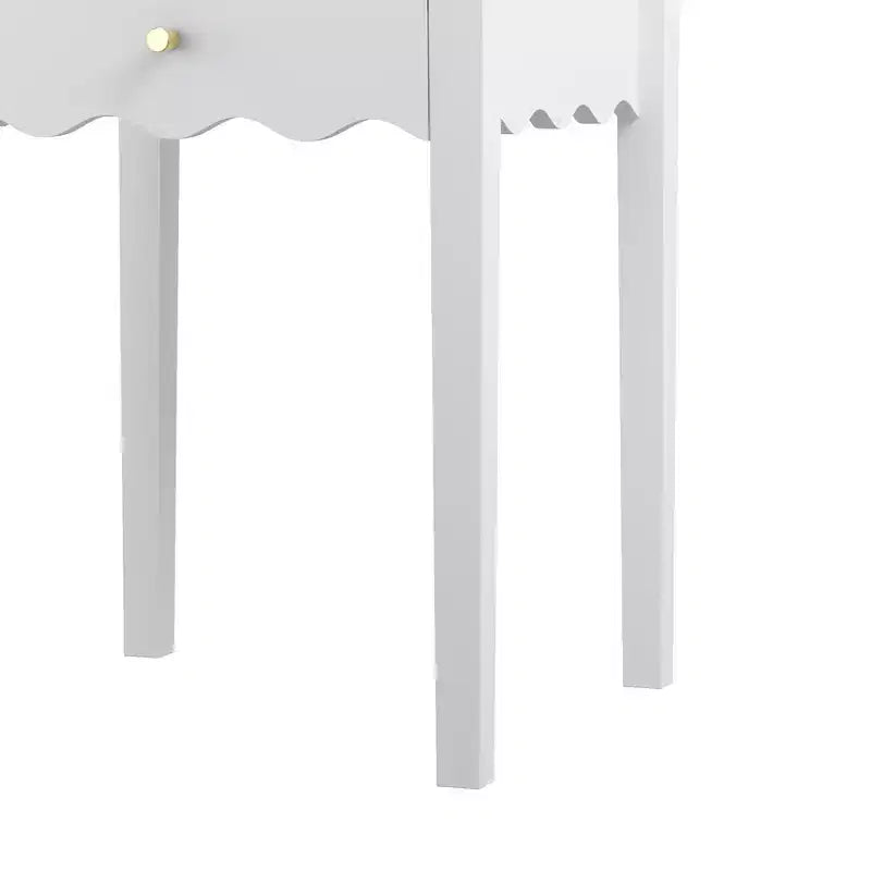 Table de chevet blanche ludique