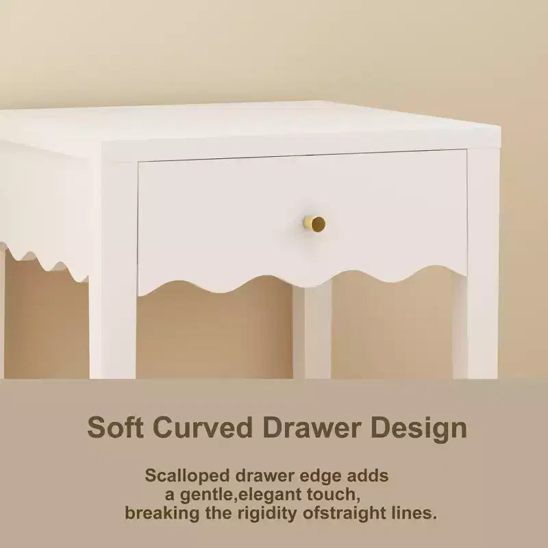 Table de chevet blanche ludique